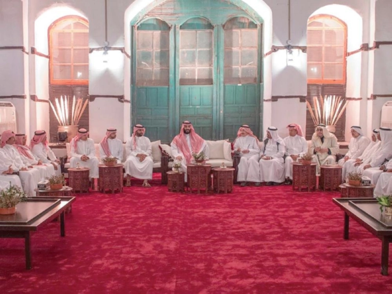 الأمير محمد بن سلمان خلال لقائه المثقفين (واس)