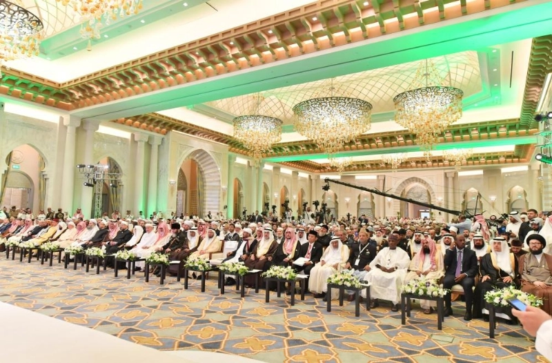 من حضور مؤتمر قيم الوسطية والاعتدال (ياسر بخش)