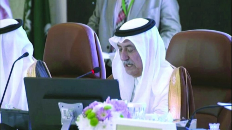 إبراهيم العساف متحدثا خلال المؤتمر التحضيري (مكة)