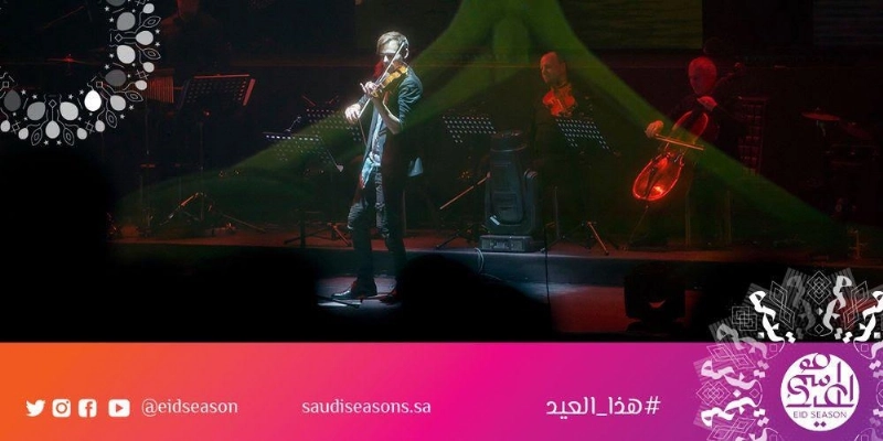 عازف الكمان انطونيو في حفل بجدة