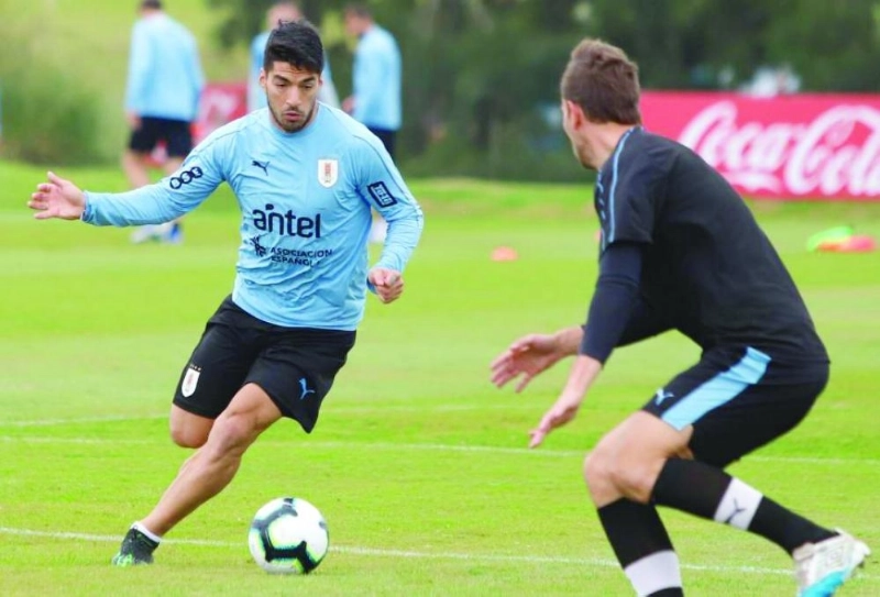 سواريز يقود منتخب الأوروجواي في كوبا أمريكا (مكة)