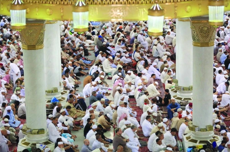 من صلاة الجمعة بالمسجد النبوي (واس)