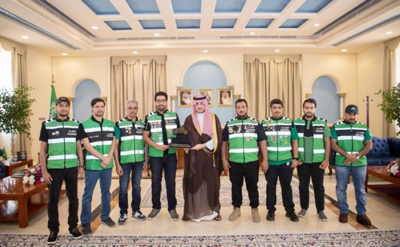 فيصل بن نواف وفريق رايدرز للدراجات (واس)