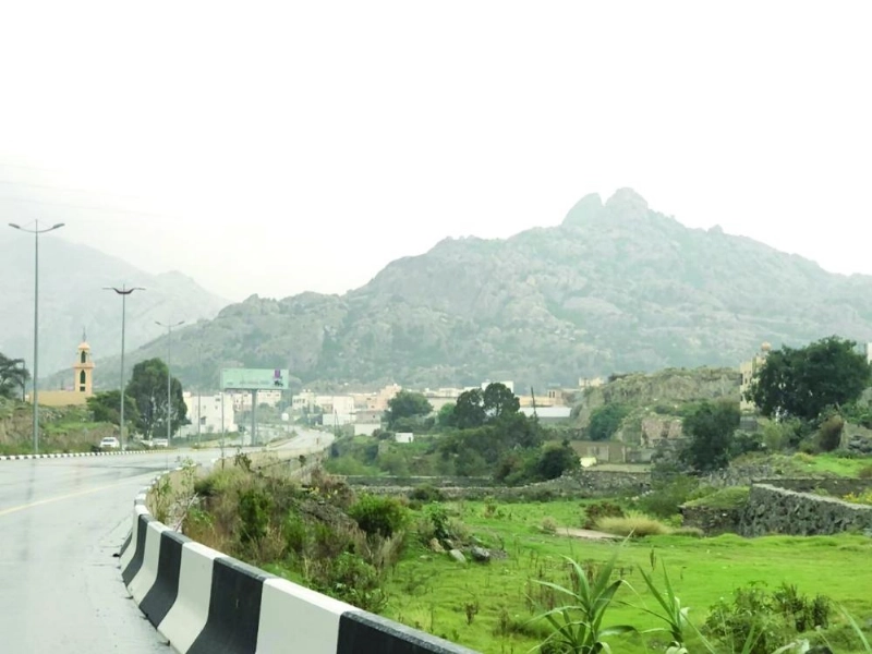 سماء عسير ملبدة بالغيوم (مكة)