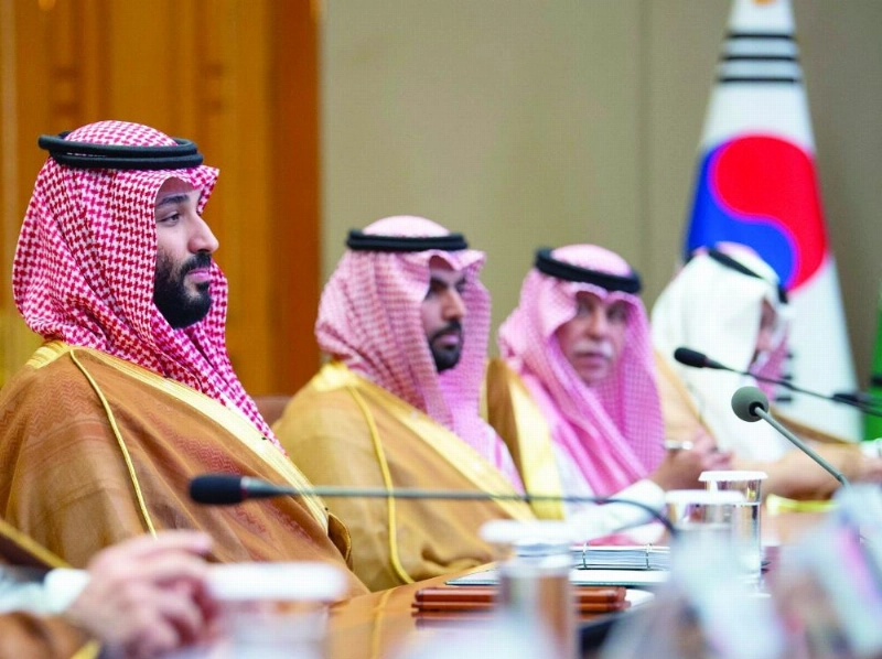 ولي العهد خلال الاجتماع