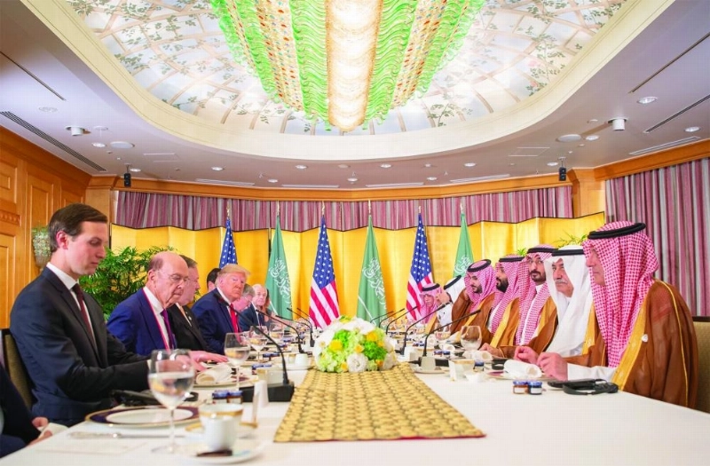 خلال لقاء ولي العهد بالرئيس الأمريكي (واس)