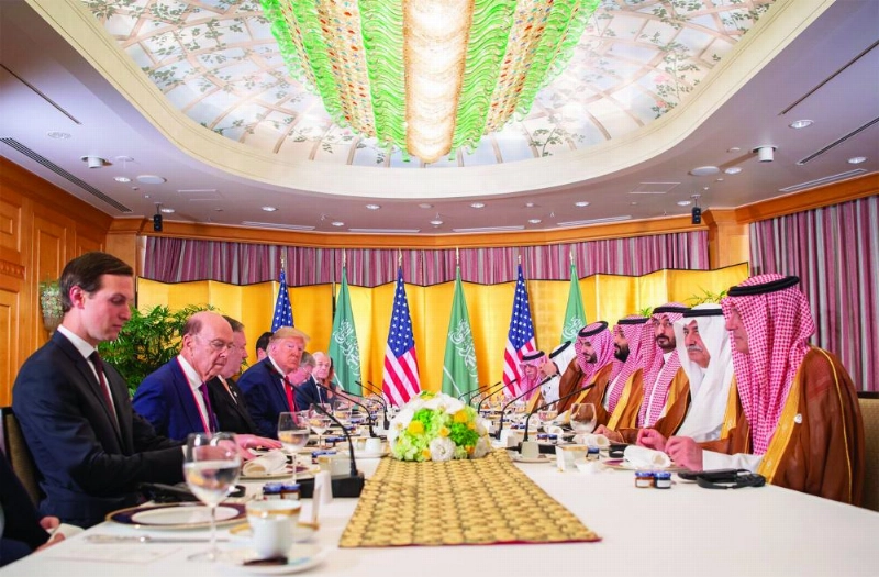 خلال لقاء ولي العهد بالرئيس الأمريكي (واس)