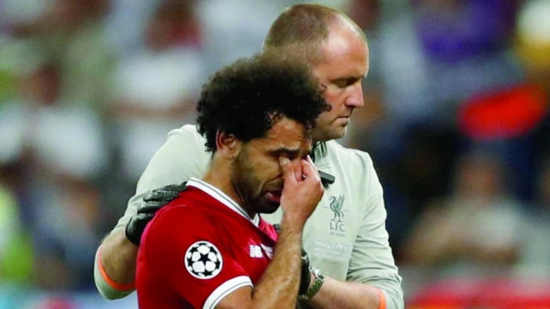 محمد صلاح يبكي بعد خروج بلاده (مكة)