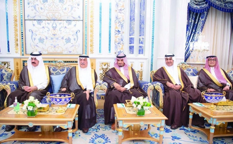 من الحضور