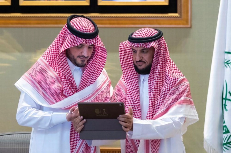 وزير الداخلية يدشن خدمة "الأحوال في الخارج"