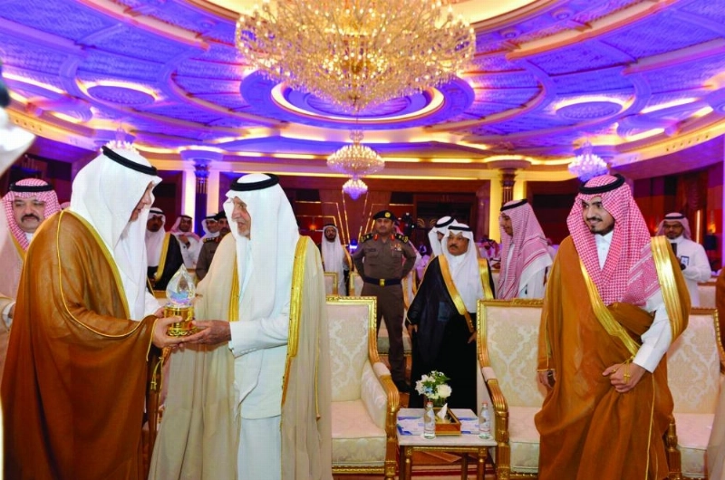 خالد الفيصل خلال تدشين المشاريع (مكة)
