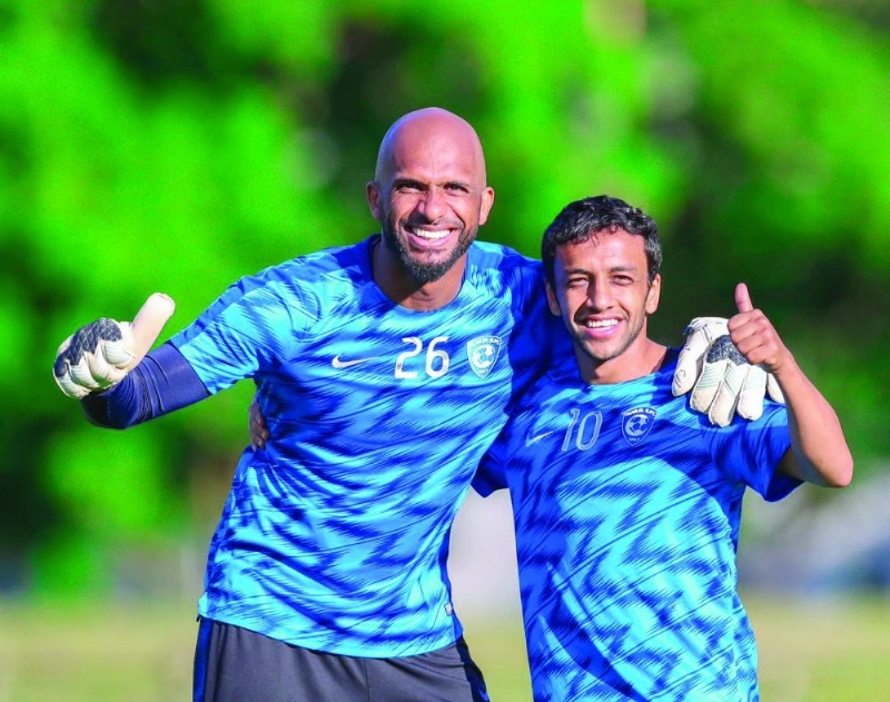 الحبسي مع الشلهوب قبل المغادرة (إعلامي الهلال)