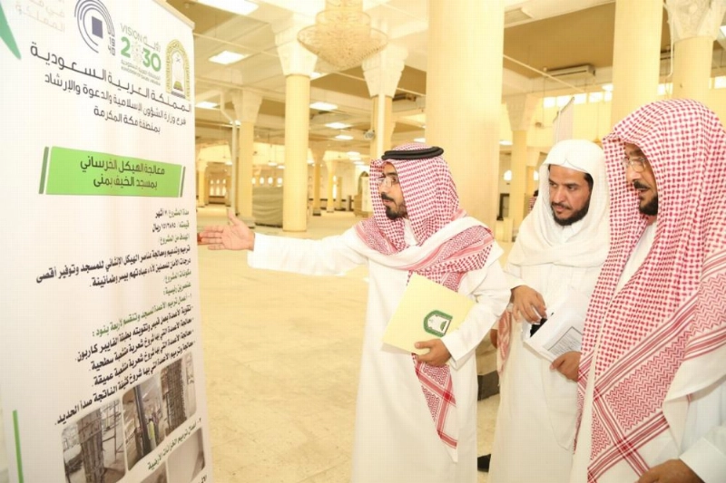 وزير الشؤون الإسلامية يتفقد مساجد المشاعر المقدسة