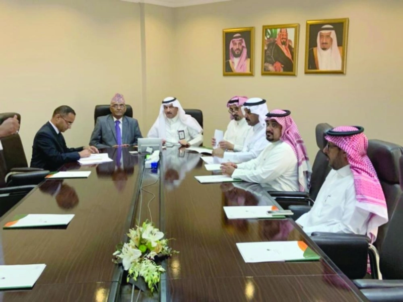 خلال الاجتماع (مكة)