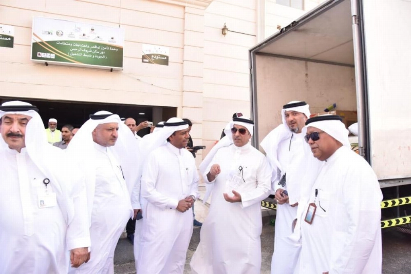 عبدالفتاح مشاط خلال افتتاح موقع المبادرة (مكة)