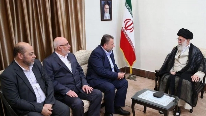 المرشد الإيراني مع وفد حركة حماس (مكة)