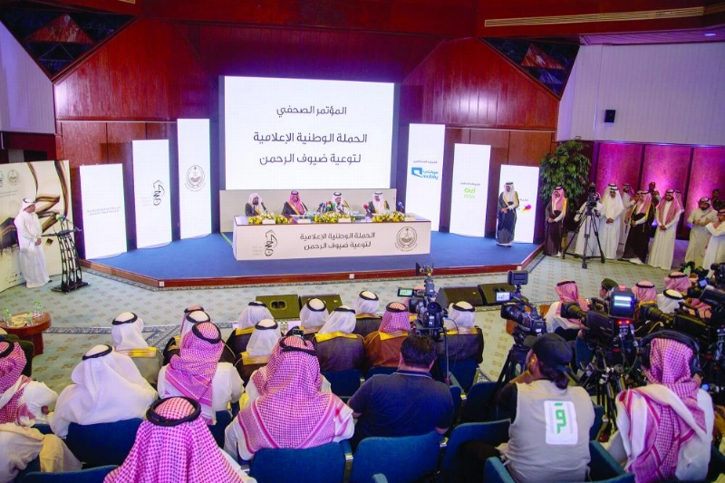 خالد الفيصل خلال إطلاق الحملة الإعلامية لتوعية ضيوف الرحمن (ياسر بخش)