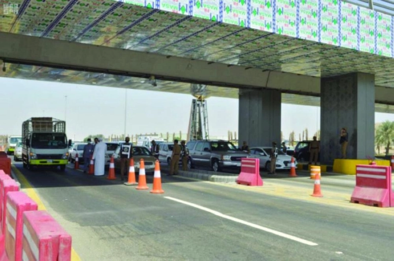 إحدى نقاط الفرز بطريق مكة - جدة (مكة)
