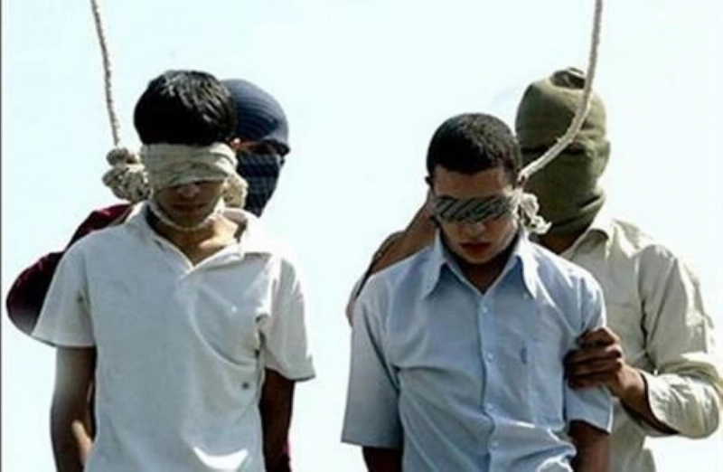 أطفال يساقون لحبل الإعدام