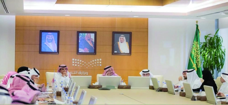 حمد آل الشيخ خلال الاجتماع (مكة)