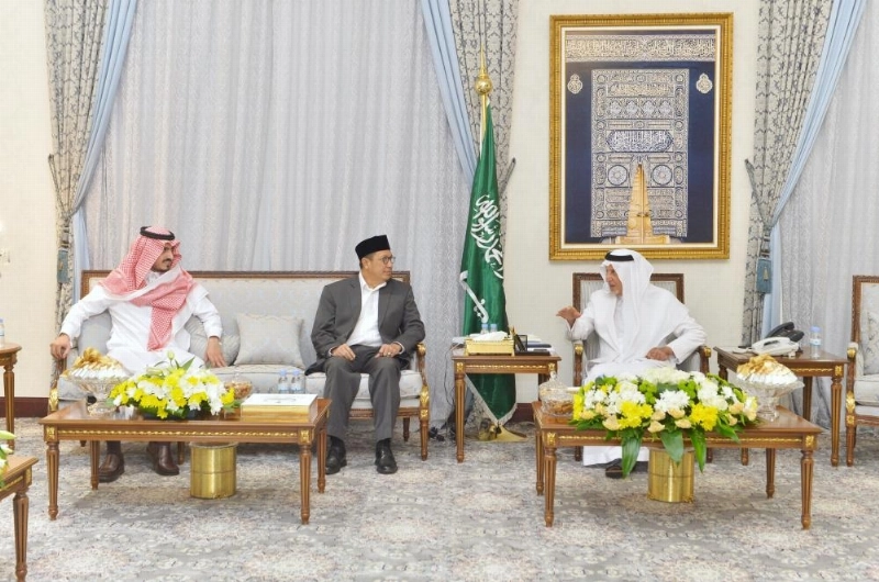 .. ووزير الشؤون الدينية الإندونيسي