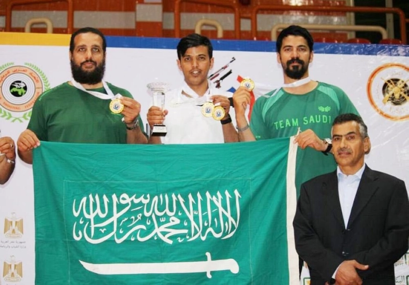 أبطال السعودية للرماية في بطولة سابقة (مكة)