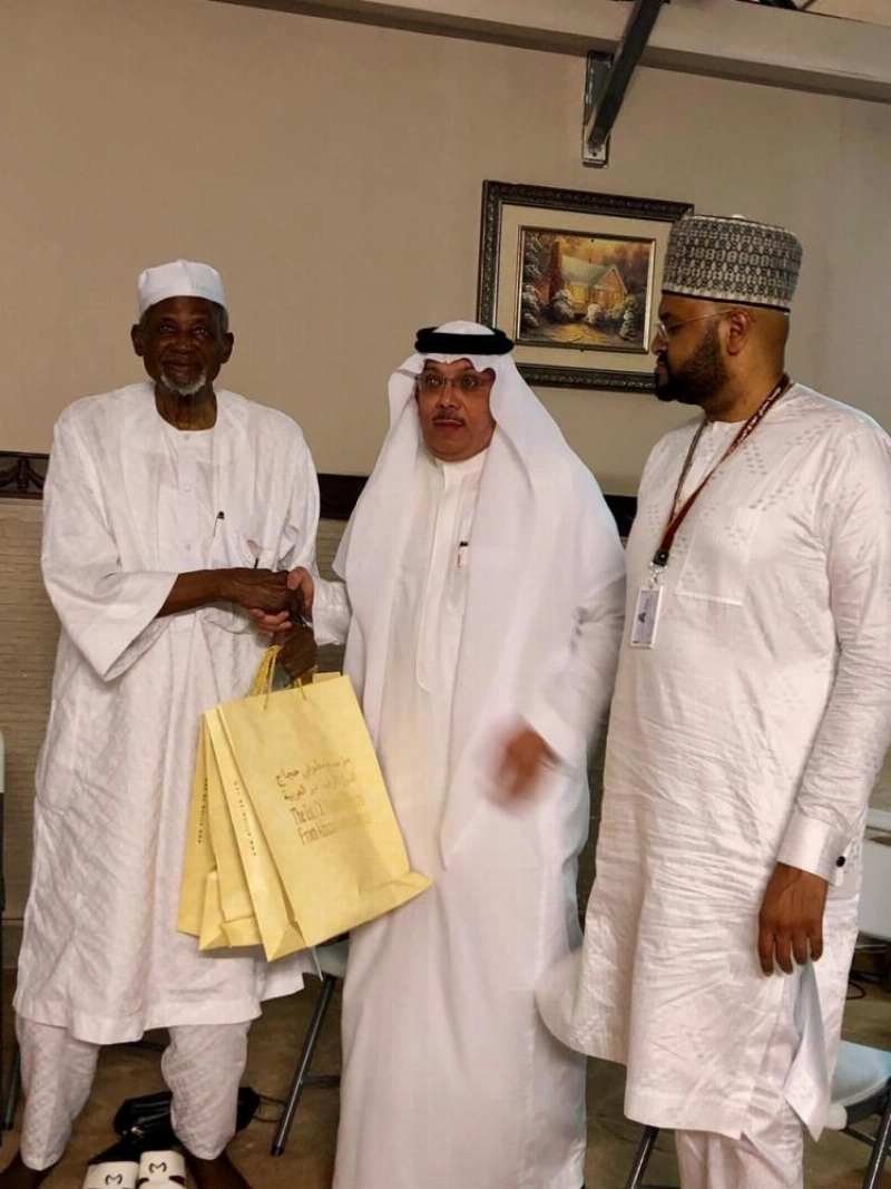 مطوفي حجـاج أفريقيا
