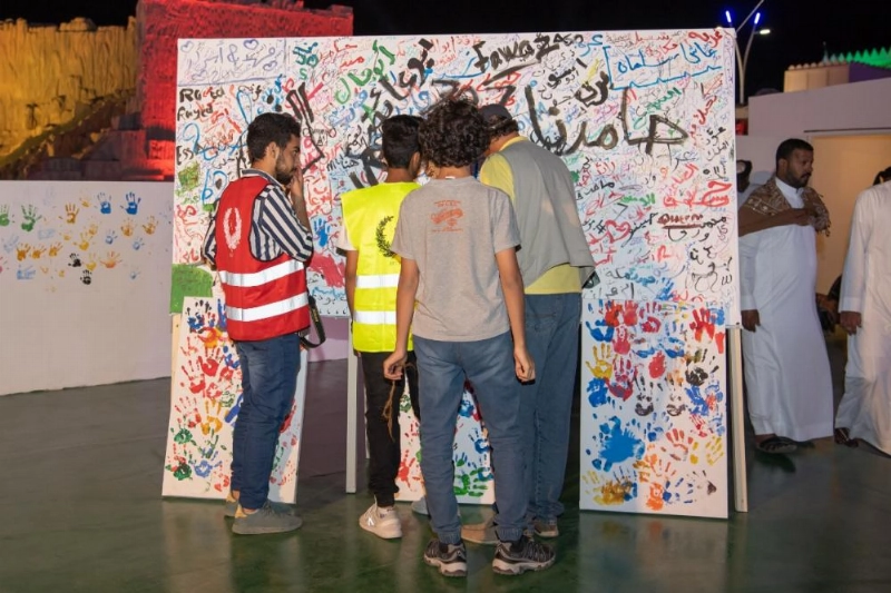 ساحة الفن والموسيقى بسوق عكاظ في موسم الطائف