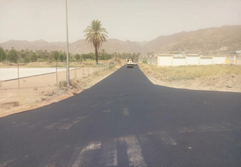 سفلتة أحد شوارع الصفا (مكة)