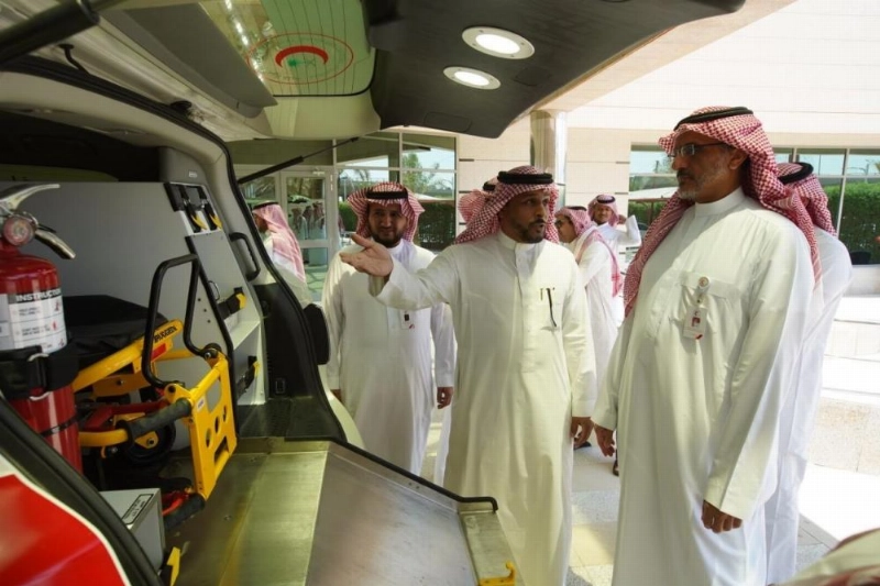 رئيس هيئة الهلال الأحمر السعودي يدشن أسطول سيارات الإسعاف المجهزة بأحدث الأنظمة والمواصفات