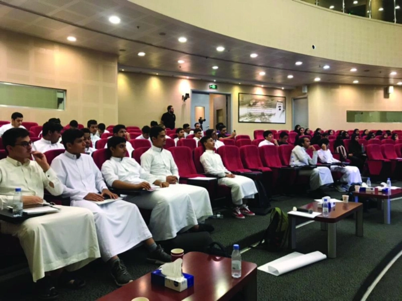 موهوبون خلال التسجيل في وقت سابق (مكة)