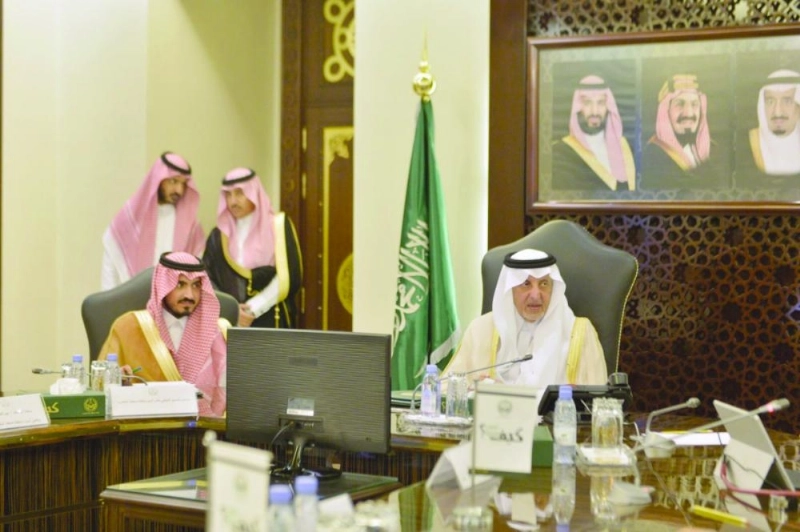 خالد الفيصل وبدر بن سلطان خلال الاجتماع (مكة)