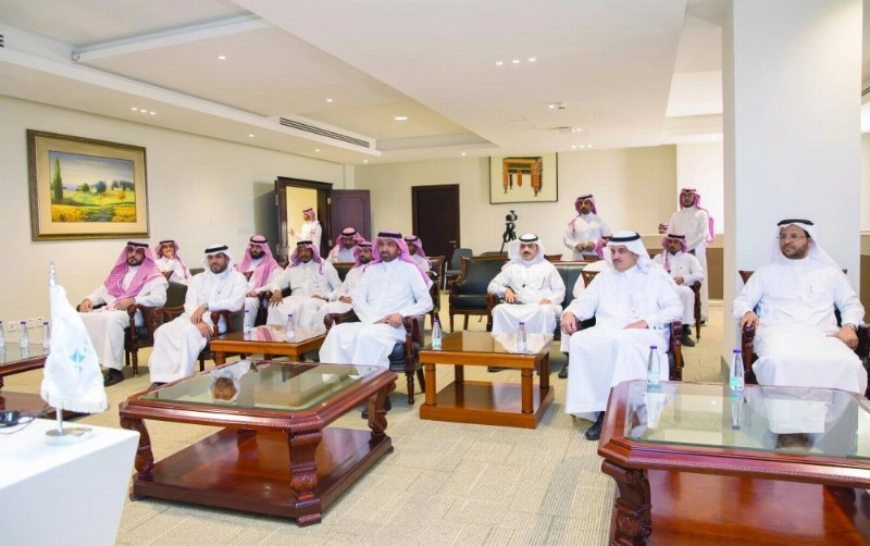 جانب من إطلاق برنامج التسجيل المهني (العمل)