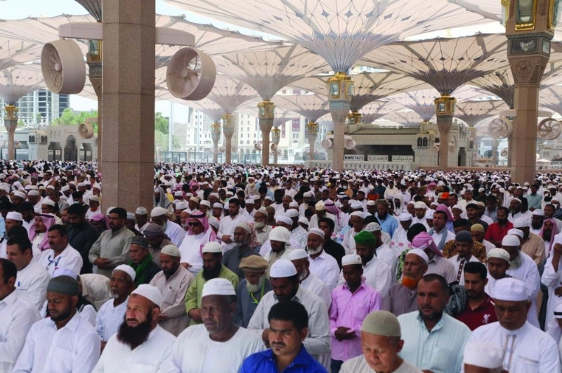 من صلاة الجمعة بالمسجد النبوي (مكة)