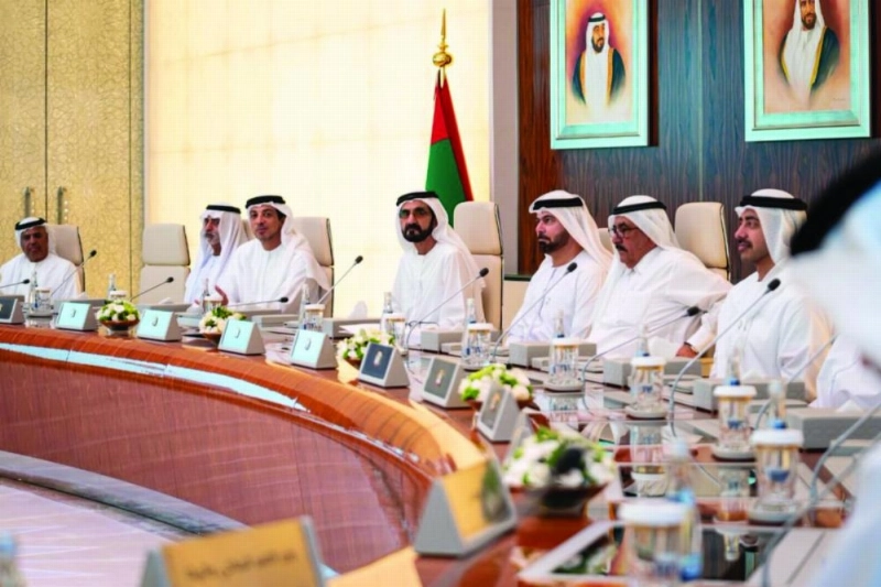 محمد بن راشد مترئسا جلسة مجلس الوزراء الإماراتية (مكة)