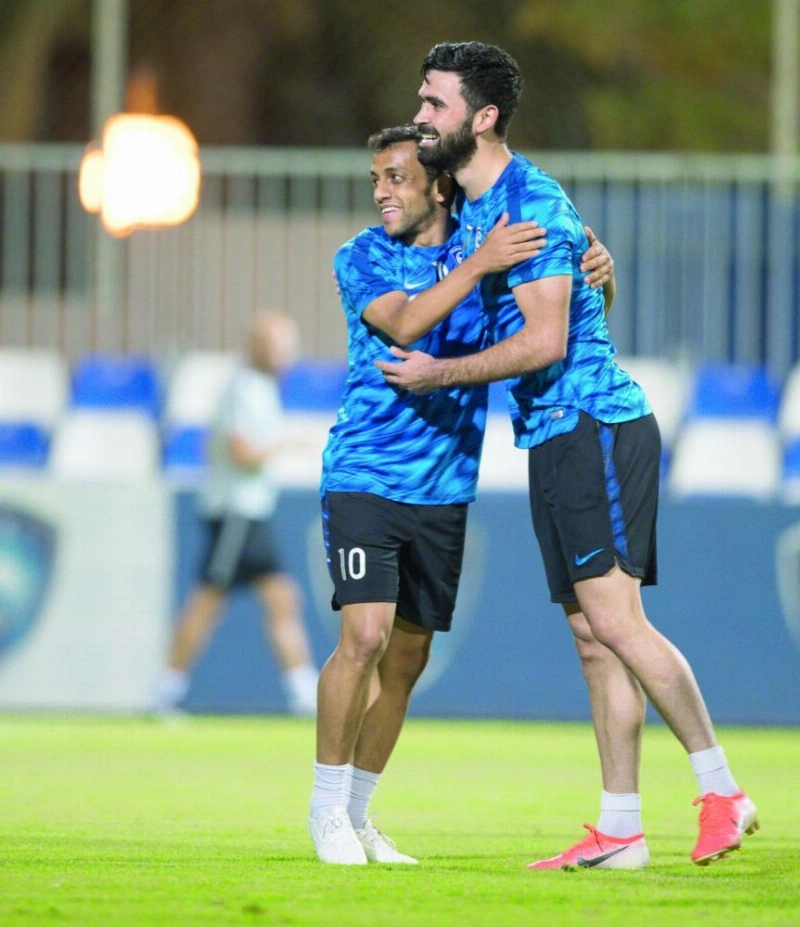 محمد الشلهوب وزميله عمر خربين (إعلامي الهلال)