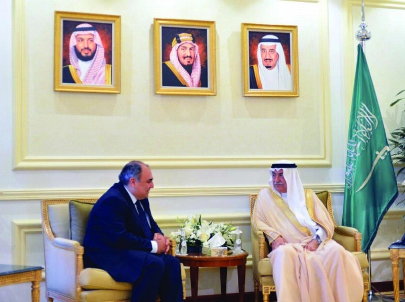 إبراهيم العساف لدى استقباله السفراء (واس)