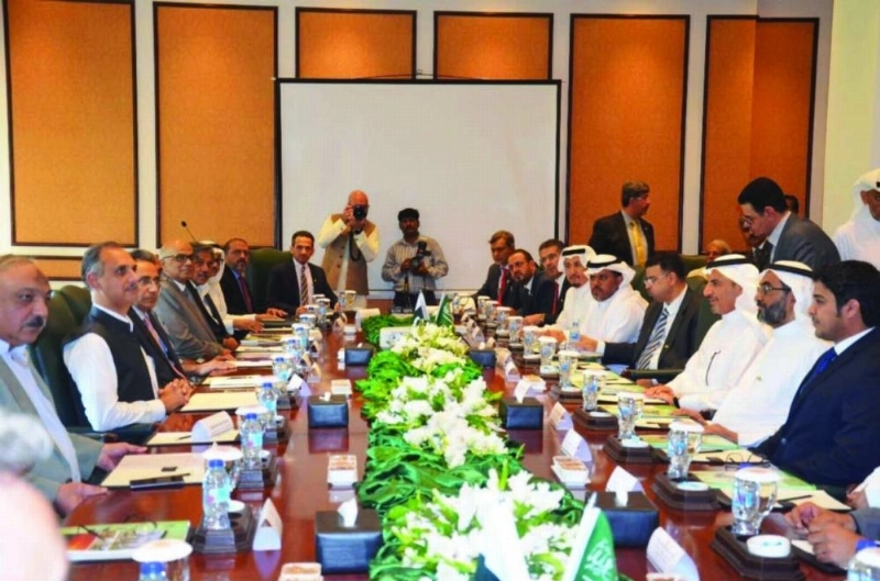 من اجتماع الجانبين السعودي والباكستاني في إسلام أباد أمس الأول (واس)