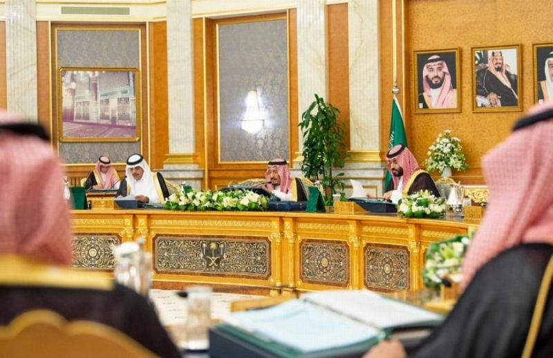 خادم الحرمين الشريفين يرأس جلسة مجلس الوزراء