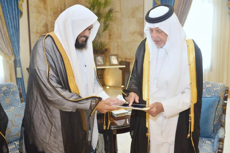 خالد الفيصل خلال تدشين البرنامج التفاعلي (مكة)
