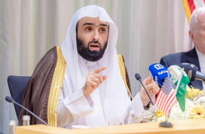خالد اليوسف خلال المحاضرة
