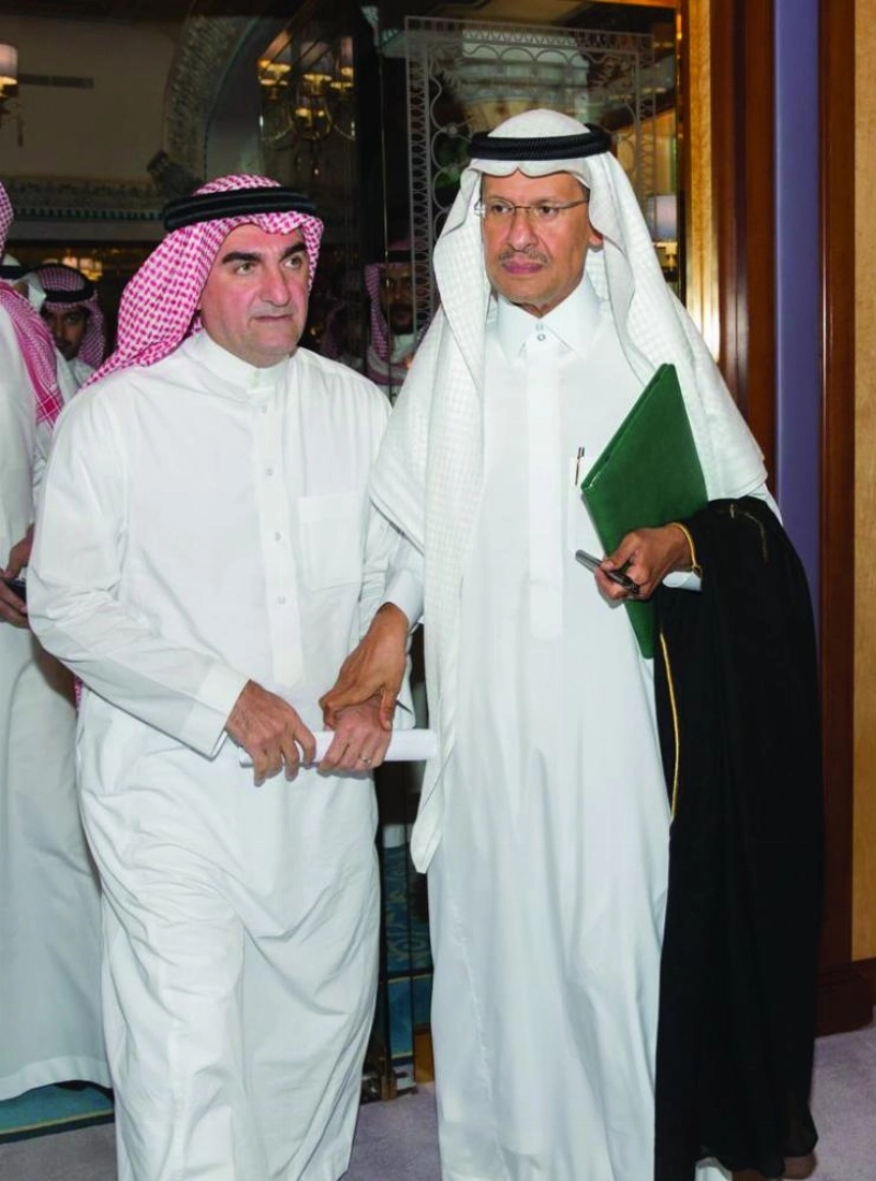 عبدالعزيز بن سلمان والرميان في حديث على هامش المؤتمر