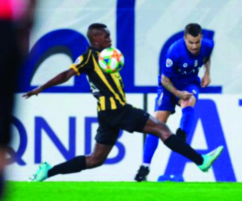 من لقاء الهلال والاتحاد أمس الأول آسيويا (مكة)
