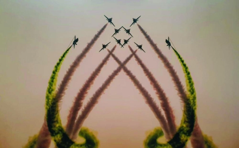 استعراضات جوية على كورنيش جدة