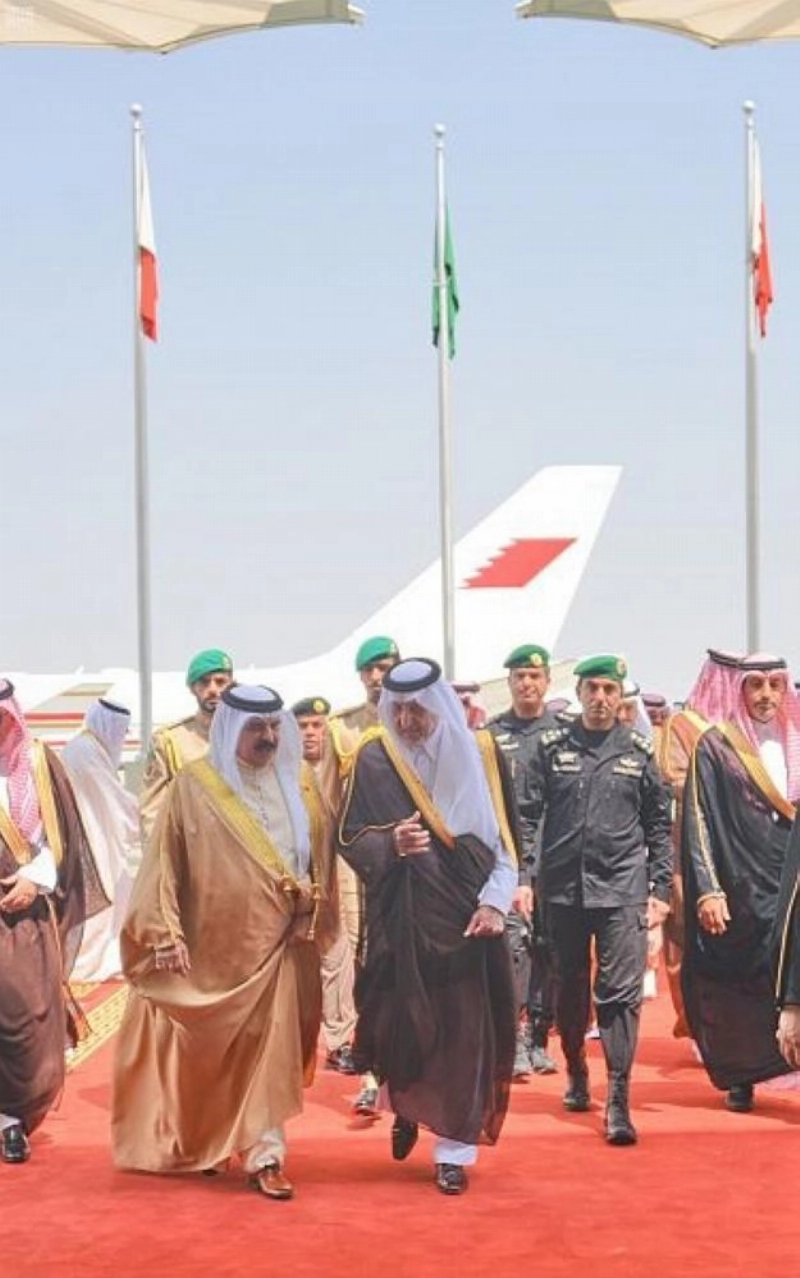 ملك البحرين يصل إلى جدة