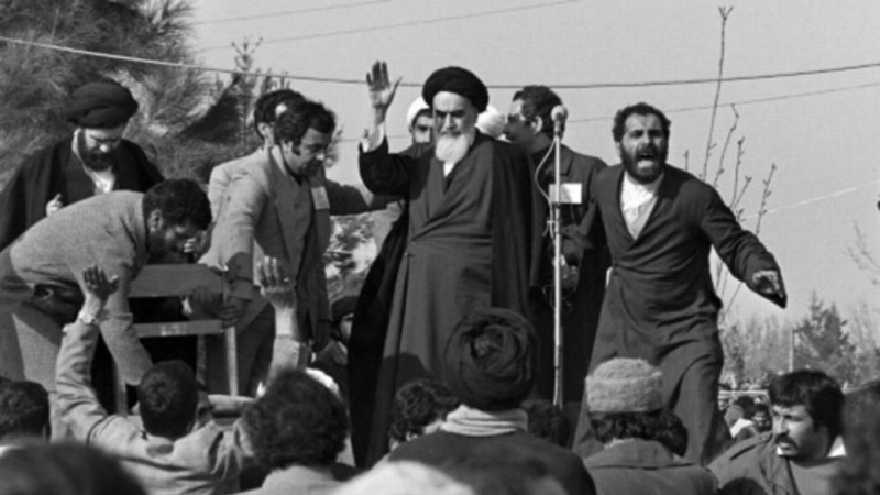 الثورة الإيرانية بداية قلب الأوضاع (مكة)