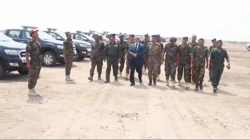عربات أمنية قدمتها المملكة للحكومة الشرعية في الحديدة (مكة)