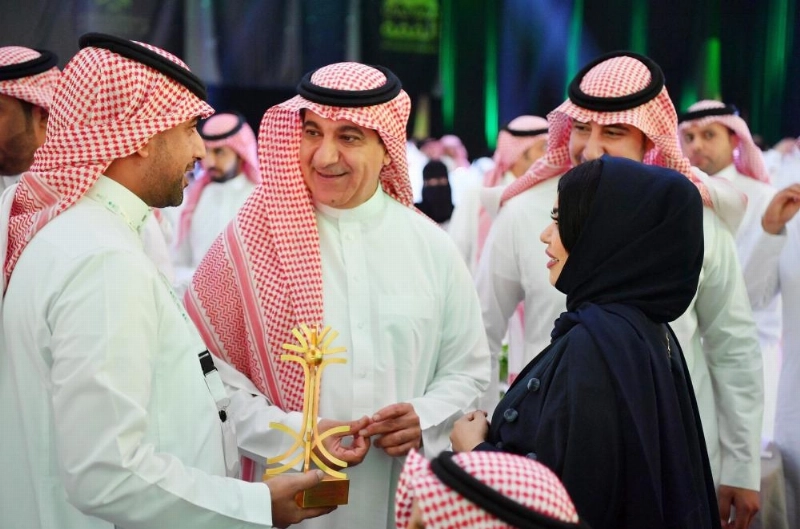 تركي الشبانة خلال توزبع الجوائز (مكة)
