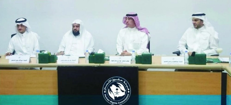 عواد العواد خلال ترؤسه الاجتماع (مكة)