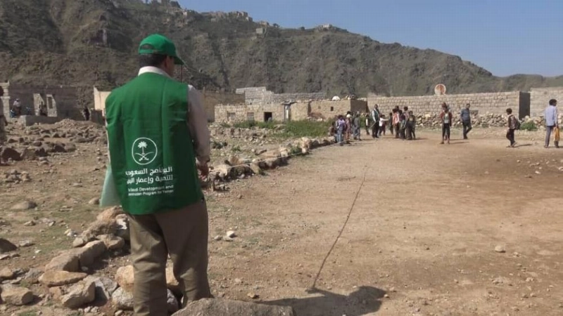 البرنامج السعودي للتنمية وإعادة إعمار اليمن يصل مدينة تعز في أول زيارة له تنفيذا لتوجيهات ملك المملكة